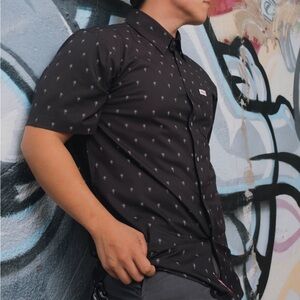 Dixxon Historia‎ short sleeve button front size Medium
